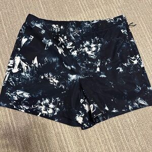Men's VRST 5" SLIM Fit Hybrid Resort Shorts & Swim 5" Inseam NEW